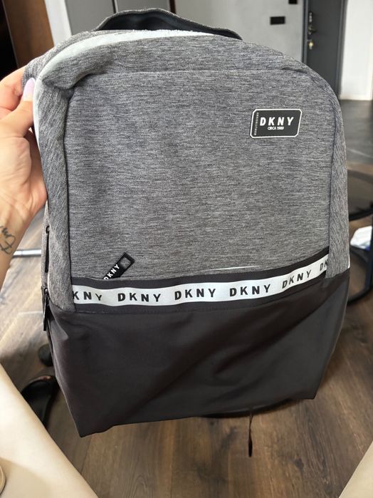 Спортна раница DKNY