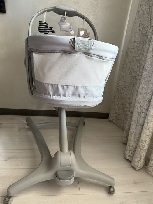 Продам (стульчик-люлька) chicco baby hug 4 B 1