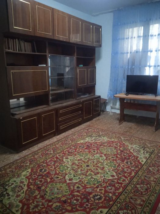 Продаеться дом двух конатная цена договорная !!!