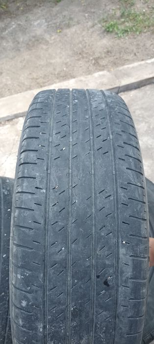 Продам Шины 225/60/18 на кроссовер