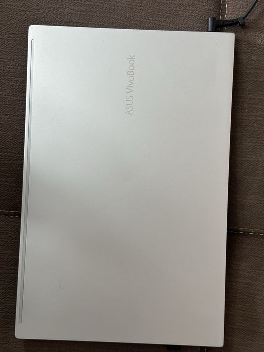 ASUS VivoBook 14