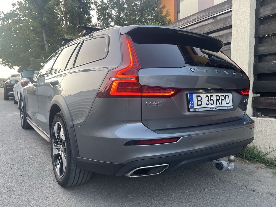 VOLVO V60 4x4 Cross Country B4 MHEV 2021