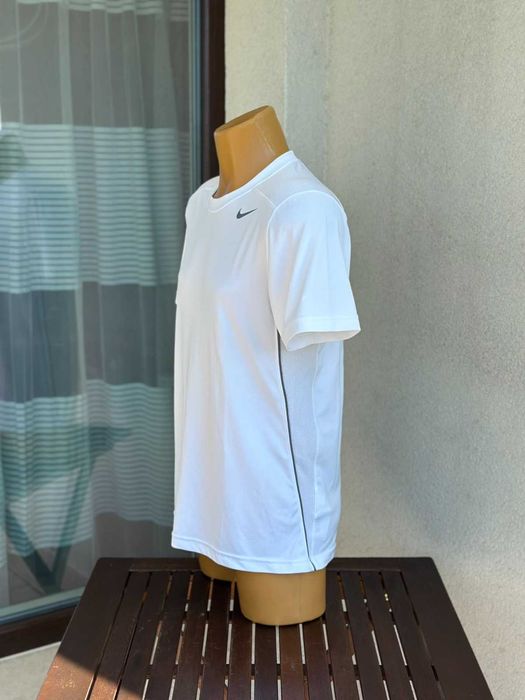Мъжка спортна тениска Nike Dri-Fit - размер S, Отлично състояние