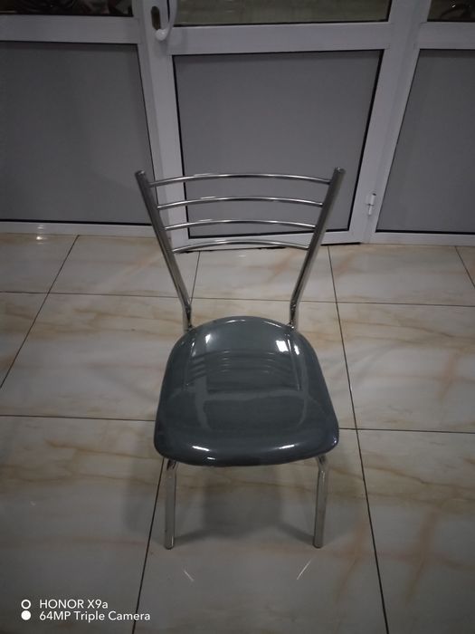 Zanglamas Metal (Nerjaveyka) dan Stol stullar