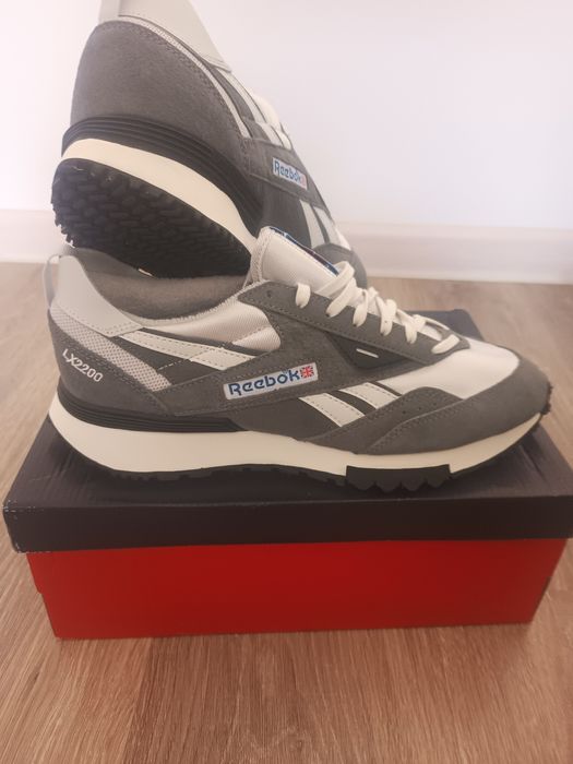 Продам мужские кроссовки Reebok