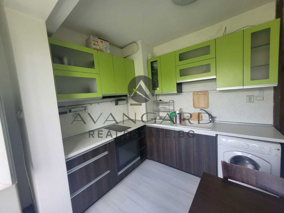 Продава се Тристаен апартамент в Пловдив, Кършияка - 60 кв.м за 1870 €/кв.м - Снимка #1