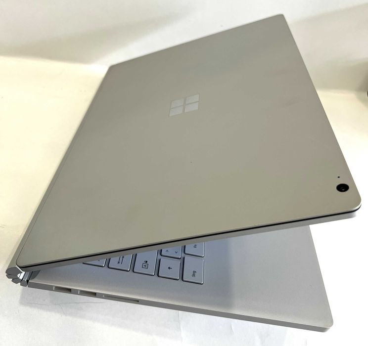 Laptop/Tabletă Microsoft Surface Book3, 256GBSSD/16GB RAM, impecabil!