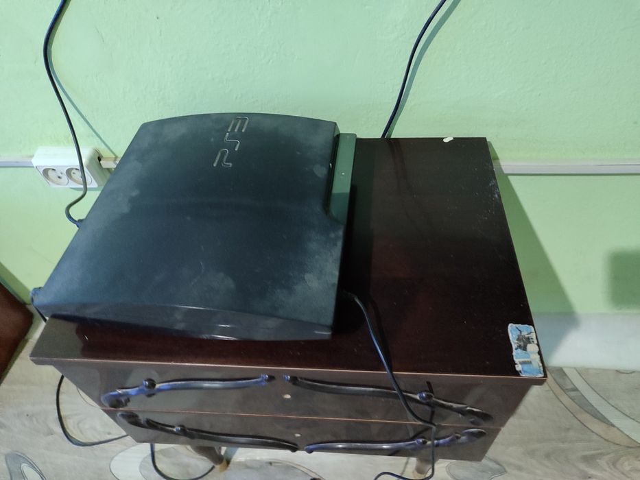 PS3 va PS4 Televizorlari va divanlari komplekt bilan sotilaladi.
