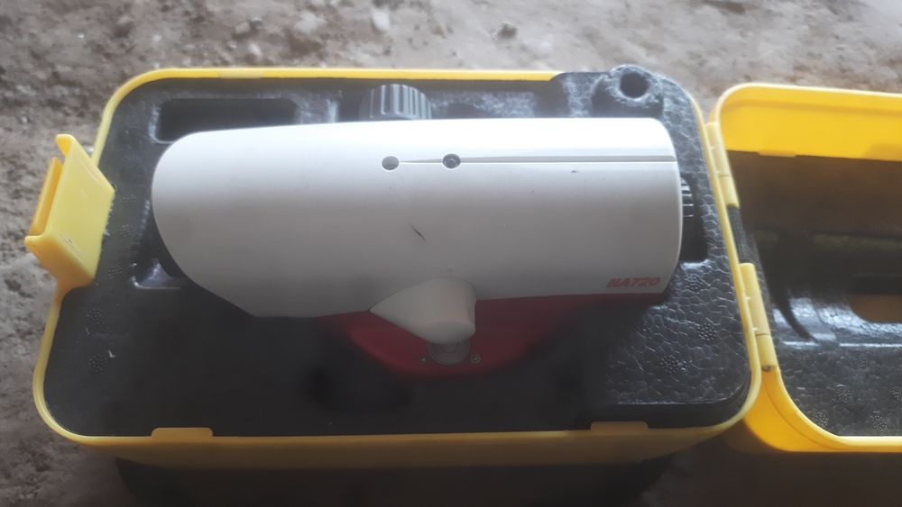 Нивелир Leica na 720