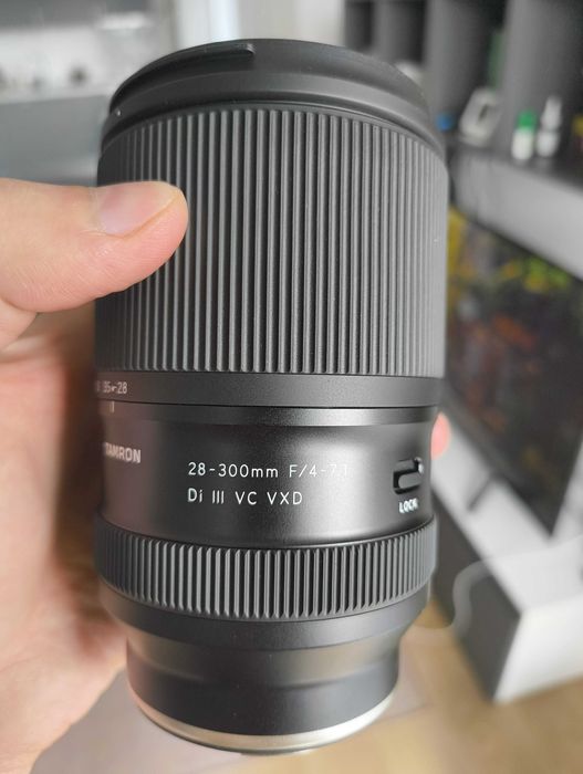 Vand Tamron 28-300 F4-7.1 Sony E Mount Ca Nou in Garantie