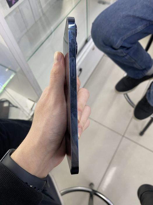 Продаю iPhone 12 PRO MAX 128/85%