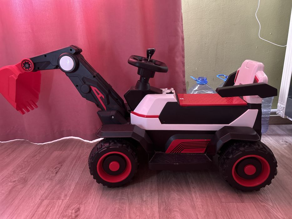 Машинка экскаватор