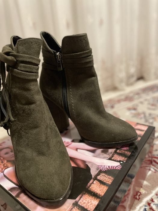 Женстке демисезонные сапоги