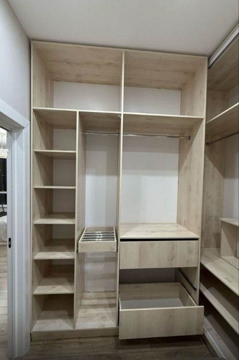 Продам Гардеробную