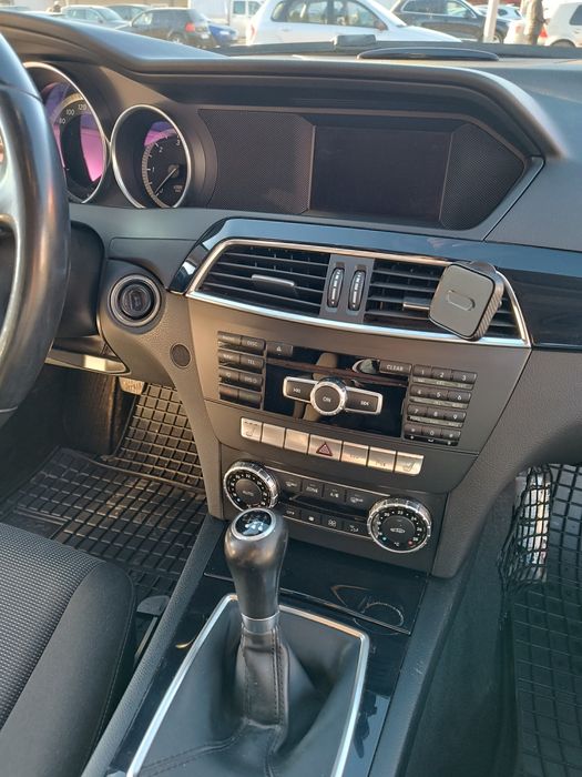 Mercedes C220 170к.с 2013г.