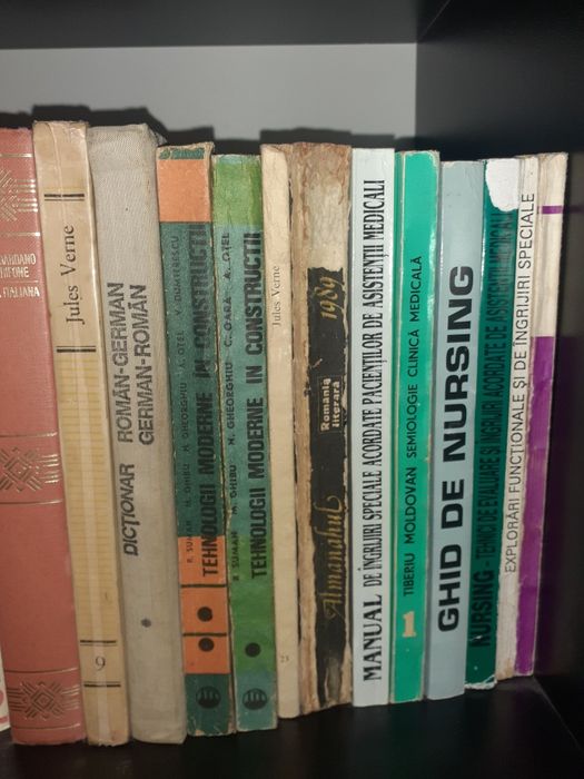 Carti, enciclopedie, 5 Ron/carte, in bloc