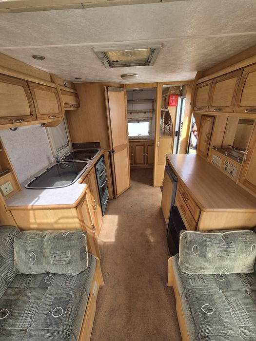 Rulota Omega 2002 in stare foarte buna