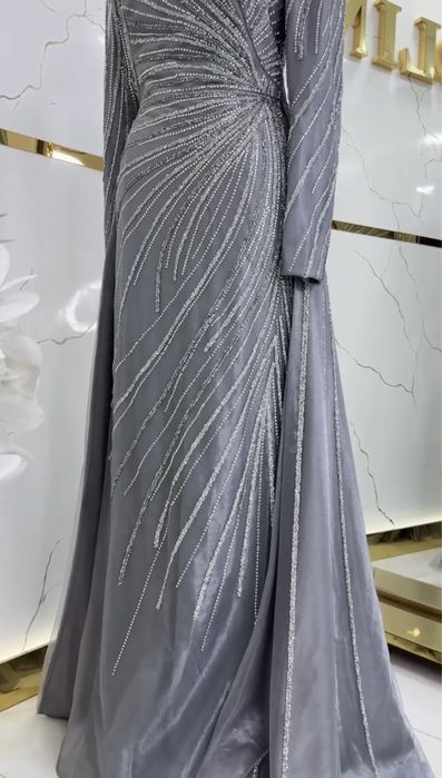 Срочно сотилади вечерний койнек