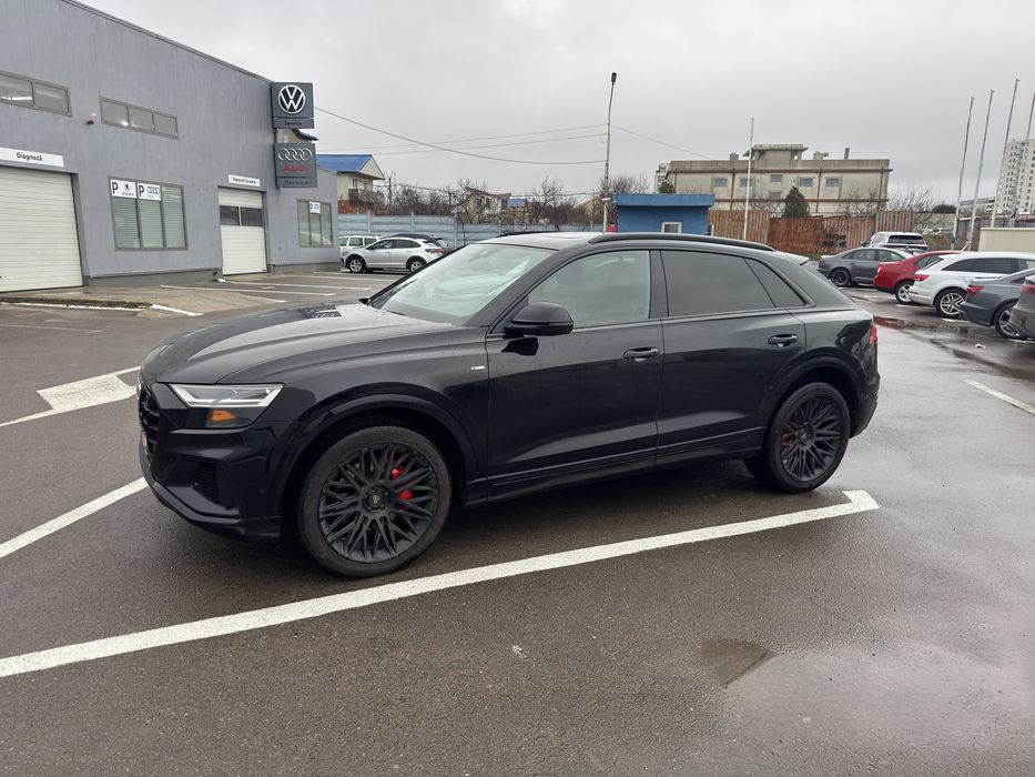 Audi Q8 55 TFSI  Progressiv Mild-Hybrid Tiptronic 8+1
