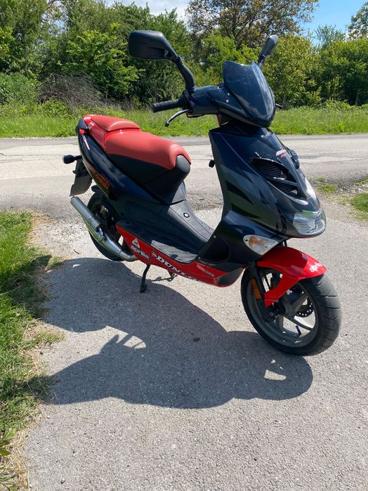 Продавам Aprilia Sr