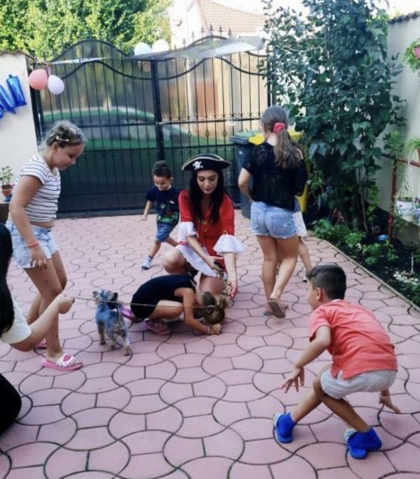 Animatori copii pentru petreceri de neuitat-jocuri, dansuri, surprize
