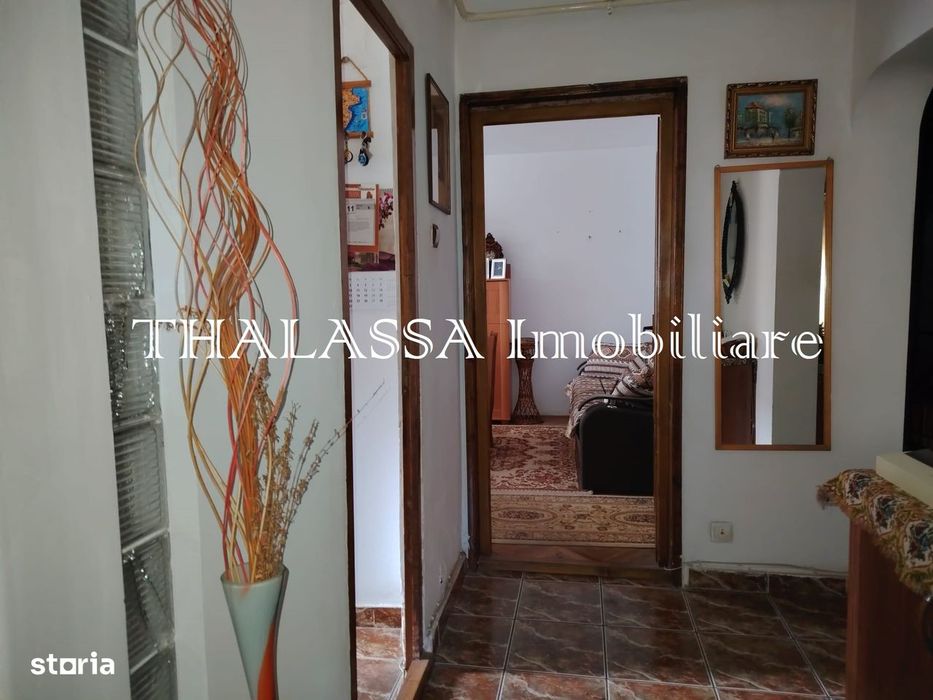 Apartament 3 camere  LAPUS - stradal
