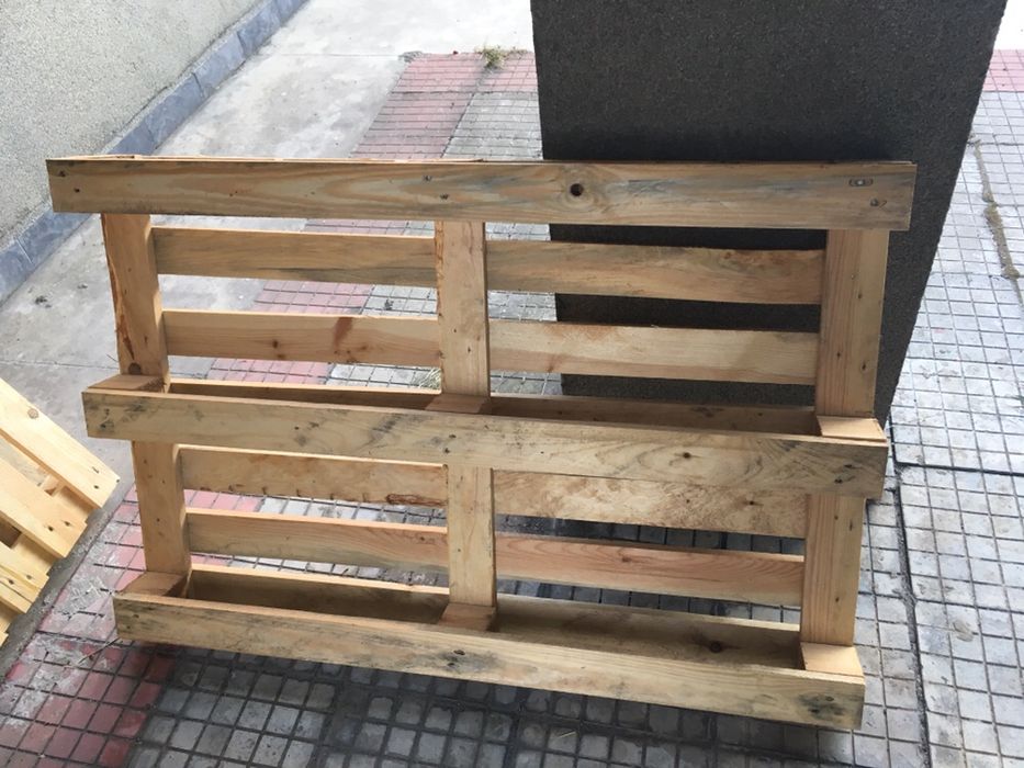 Продавам палета