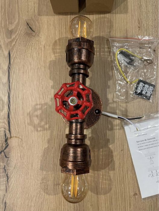 Ретро стенна лампа