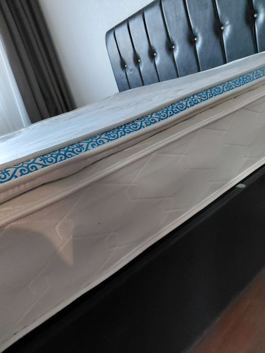 Кровать двухспальная