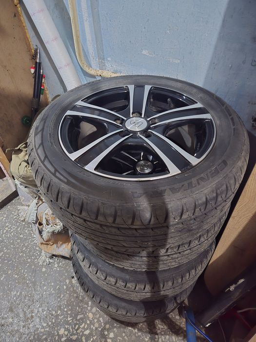 Продам летние шины с дисками