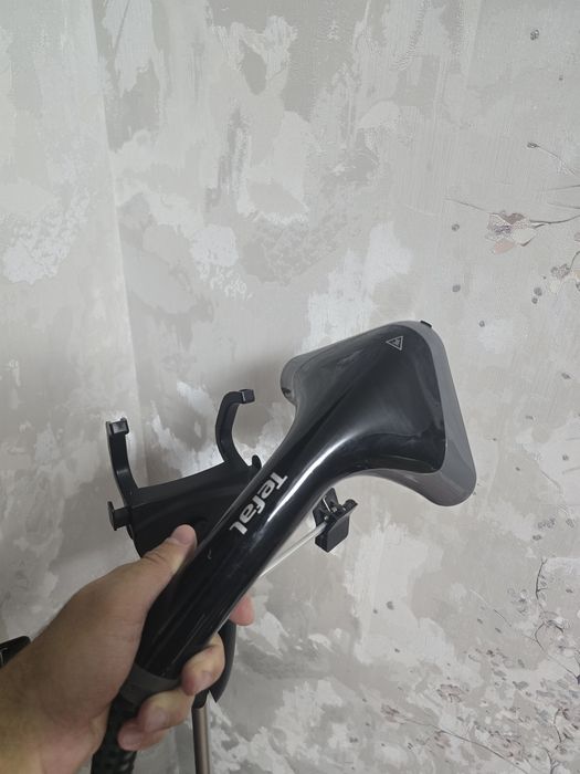 Продам Отпариватель Tefal
