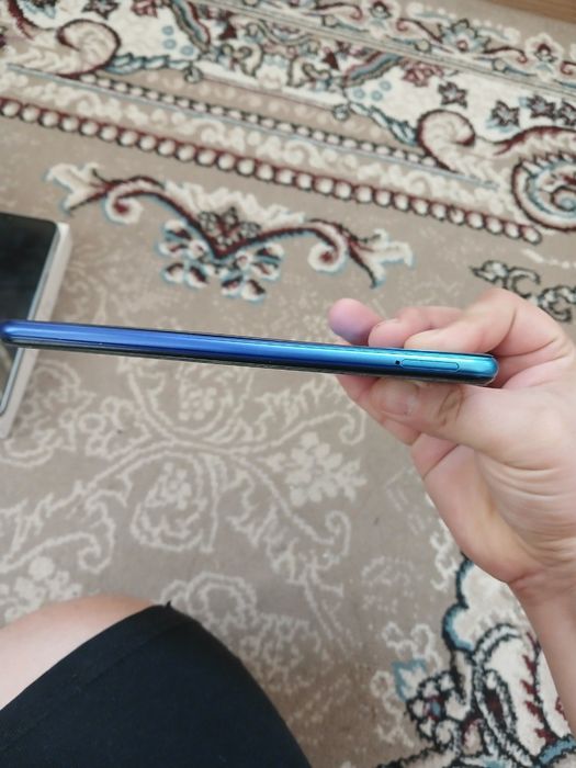 Vivo Y 20 .64 gb Ram 4+2 ,ekranida sini'gi bor,Ekran alishgan,