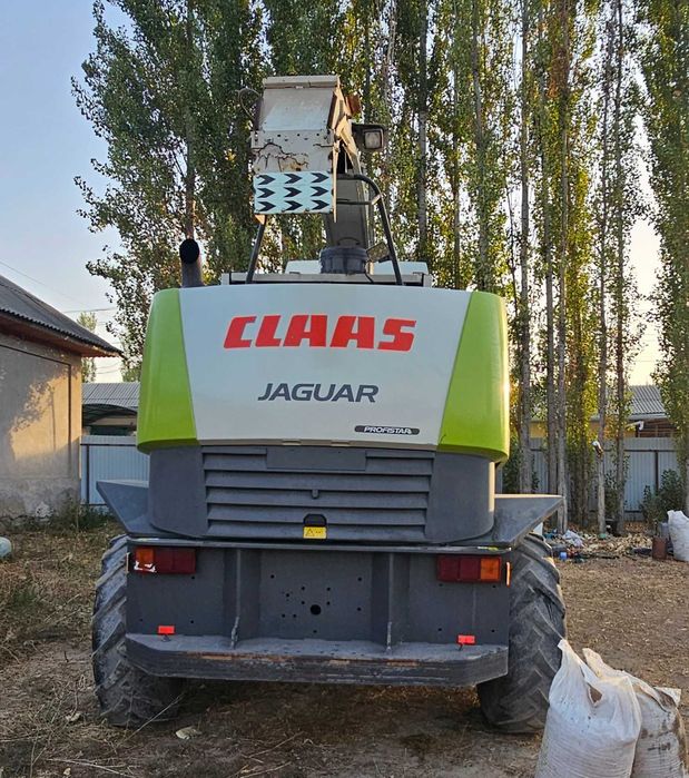 Ягуар комбайн сотилади