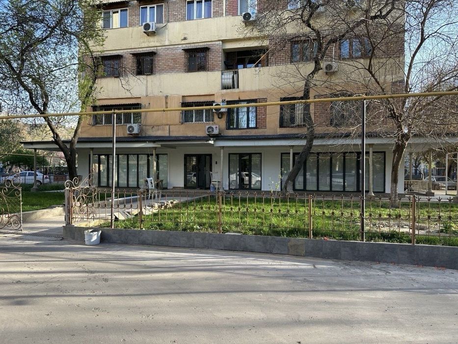 Продается офис Ор-р: Ц4, кафе Central 240м2