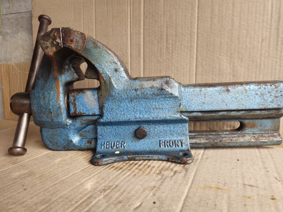 Menghină Heuer Front 135mm profesională