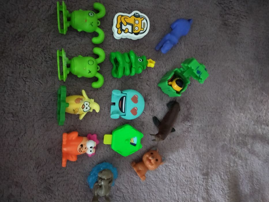 Мелкие игрушки .