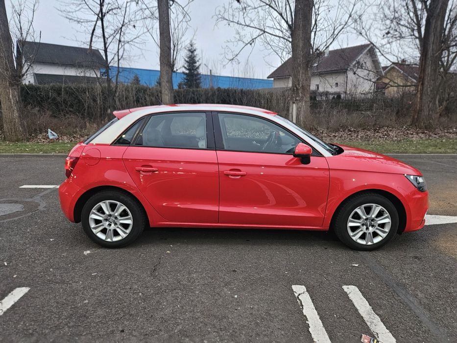 A1 2013 Euro 5 Benzina 4 uși Incalz scaune Senz Parcare Carte Service