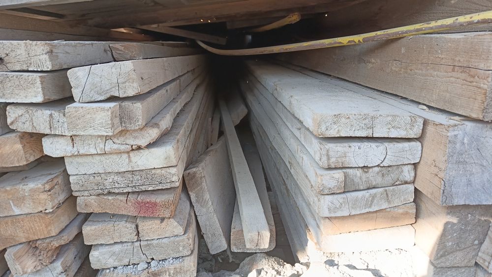 Тахта брус  сотилади