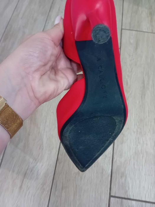 Обувки на ток Калиопе