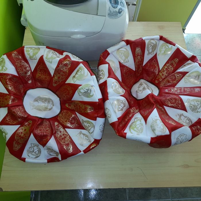 Нови -Екзотични столчета за пълнене с материал дунапрен, пух - 2 броя