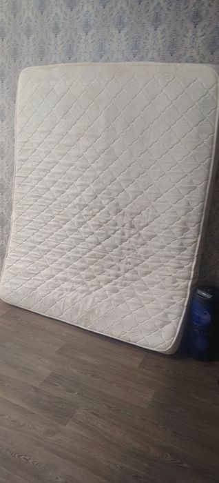 Продам   матрас. Размер 160*200