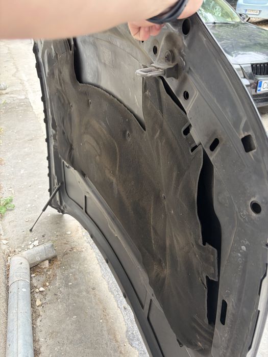 Преден капак за BMW e90/91 преди фейс готов за боя