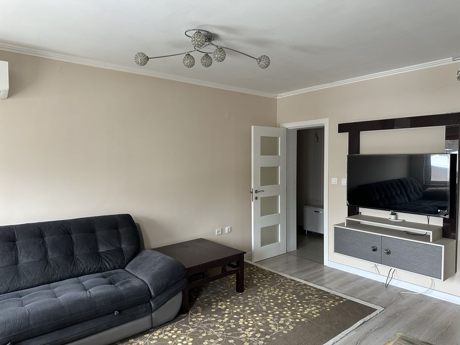 Дава се под наем Тристаен апартамент в Пловдив, Кючук Париж - 80 кв.м за 448.8 € - Снимка #1