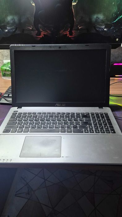 ASUS X550LB | i3 | 8GB | SSD | GT 740M | Рабочий ноутбук