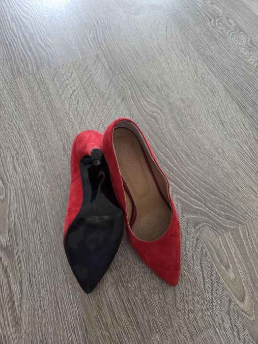 Pantofi piele naturală- marimea 34