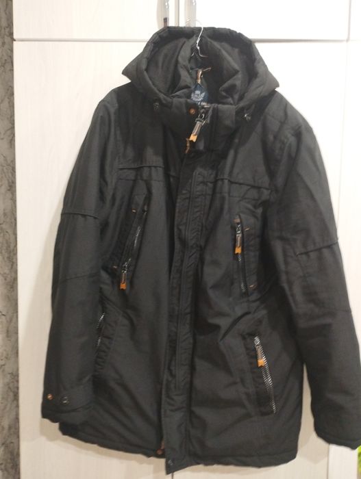 Продам зимнюю куртку