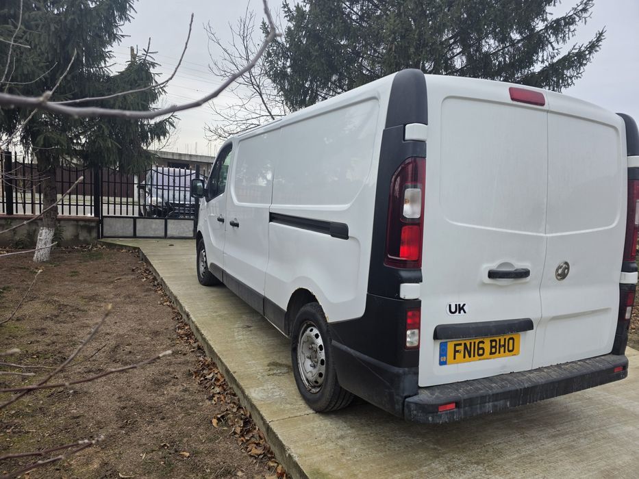 Vauxhall opel vivaro 2016