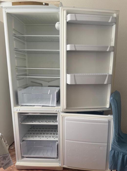 Холодильник INDESIT