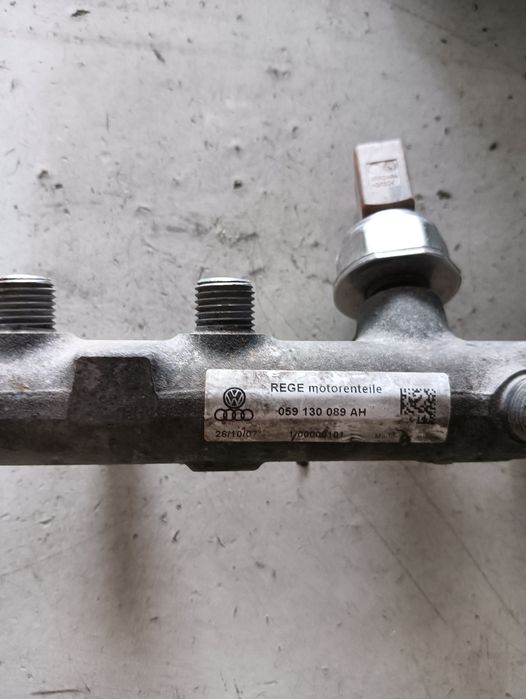 Rampa Injectoare Stanga Volkswagen Touareg (7La, 7L6, 7L7) [ 2002 - 20