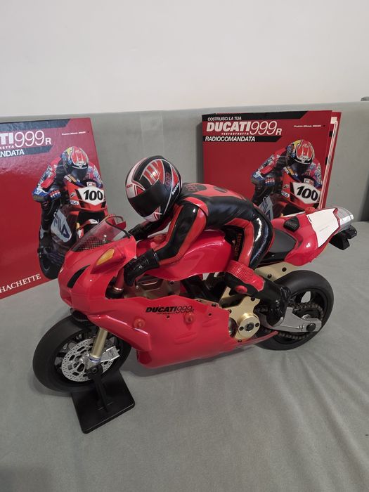 Ducati 999R Testastretta din colectia Hachette (1:5)